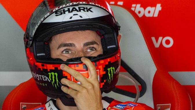 Kehadiran Jorge Lorenzo pada musim 2019 diharapkan bisa memberikan kemenangan buat Repsol Honda. (AFP/Robert Michael)