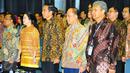 Presiden Joko Widodo (Jokowi) bersama Menko PMK, Puan Maharani (kedua kiri) dan Menristek Dikti, M Nasir (kedua kanan) menghadiri acara pembukaan Konferensi Forum Rektor Indonesia 2017 di JCC, Jakarta, Kamis (2/2). (Liputan6.com/Angga Yuniar)
