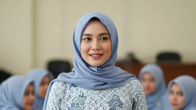 Model Gamis Batik Simpel untuk Ibu-ibu PKK