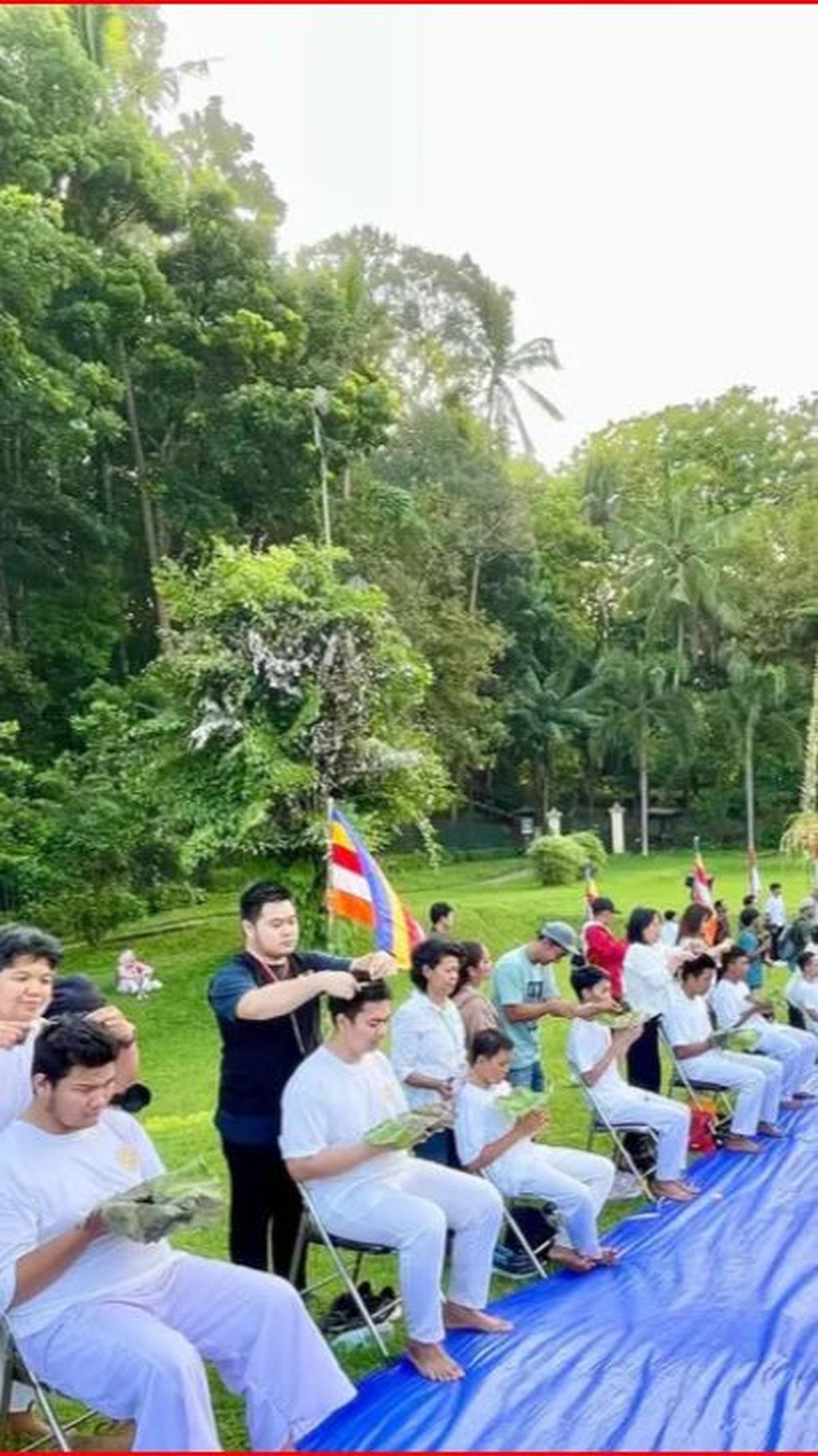 Lantas apa itu prosesi Pabbajja Samanera? Dan apa pentingnya upacara itu bagi umat Buddha?