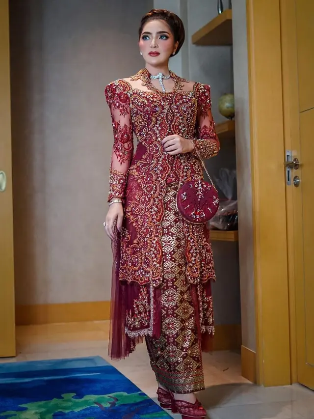 Ashanty di hari pernikahan Aurel Hermansyah. (Instagram @ashanty_ash)