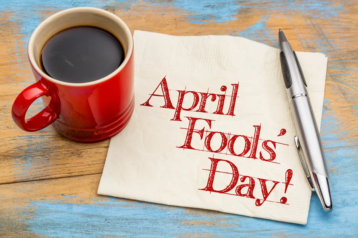 [Bintang] Sederet Postingan Lucu Soal April Mop, Kamu Sudah Tertipu Belum?