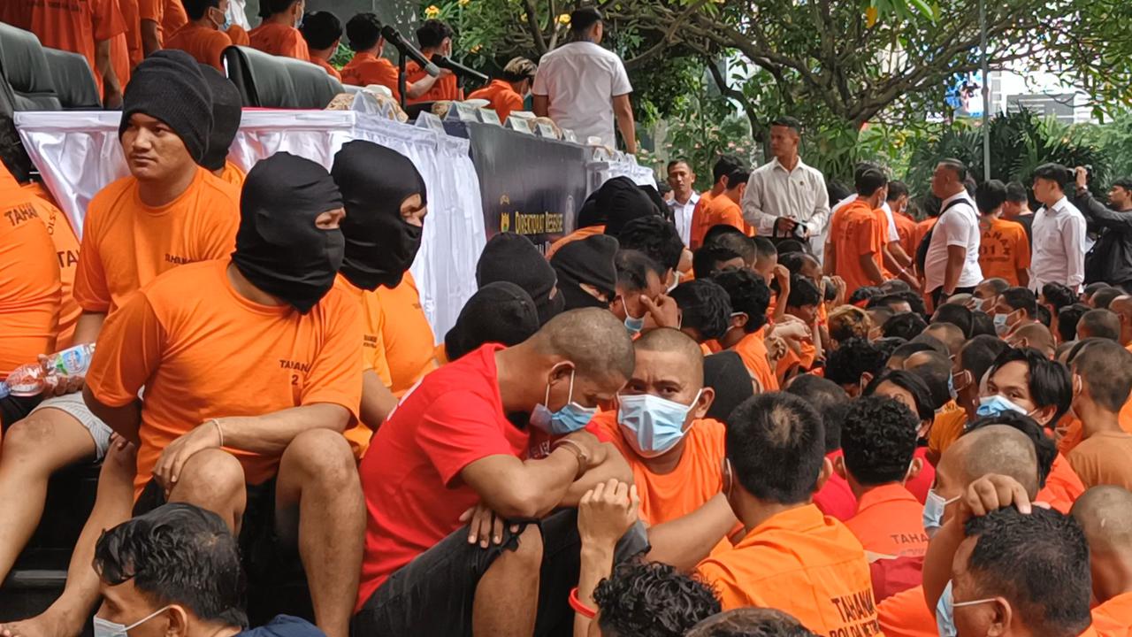 VIDEO: Skema Bagi-Bagi Uang Keamanan Ormas Bekasi "Anggota Hanya Dapat Rp50 Ribu"