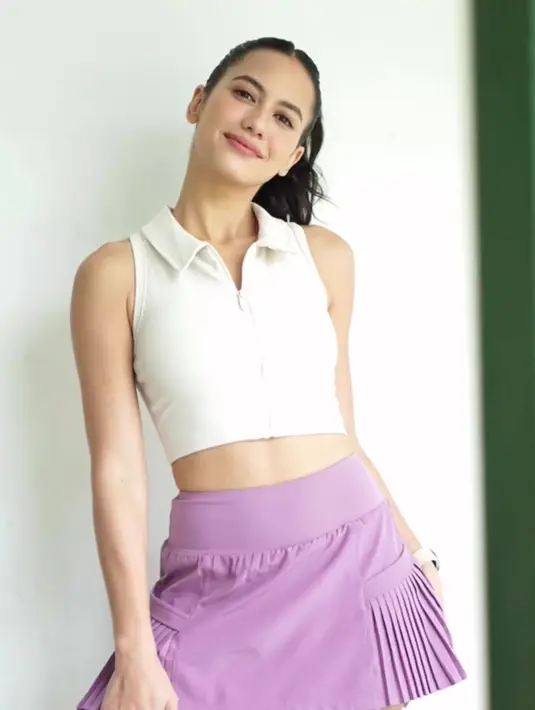 Rambut ponytail membuat aura pemilik nama asli Pevita Cleo Eileen Pearce ini semakin sempurna. (FOTO: instagram.com/pevpearce/)
