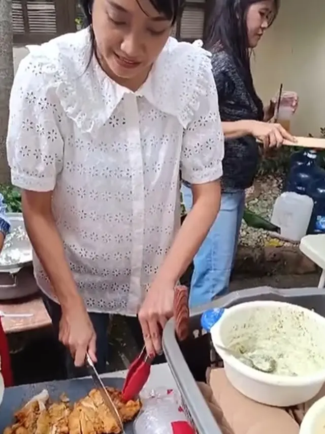 Potret Halal Bihalal Keluarga Besar Trah Koeswoyo, Penampilan Yok Koeswoyo di Usia 80 Tahun Disorot