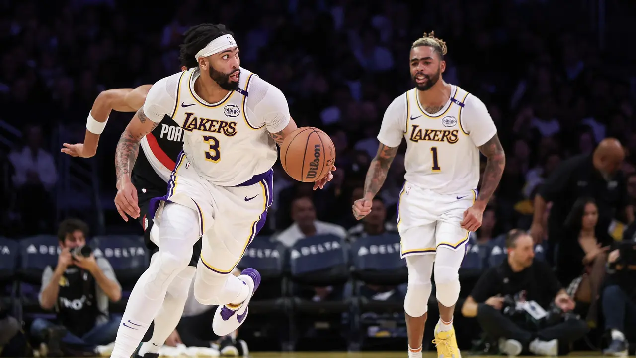 Anthony Davis memimpin Lakers kalahkan Blazers di NBA 2024/2025