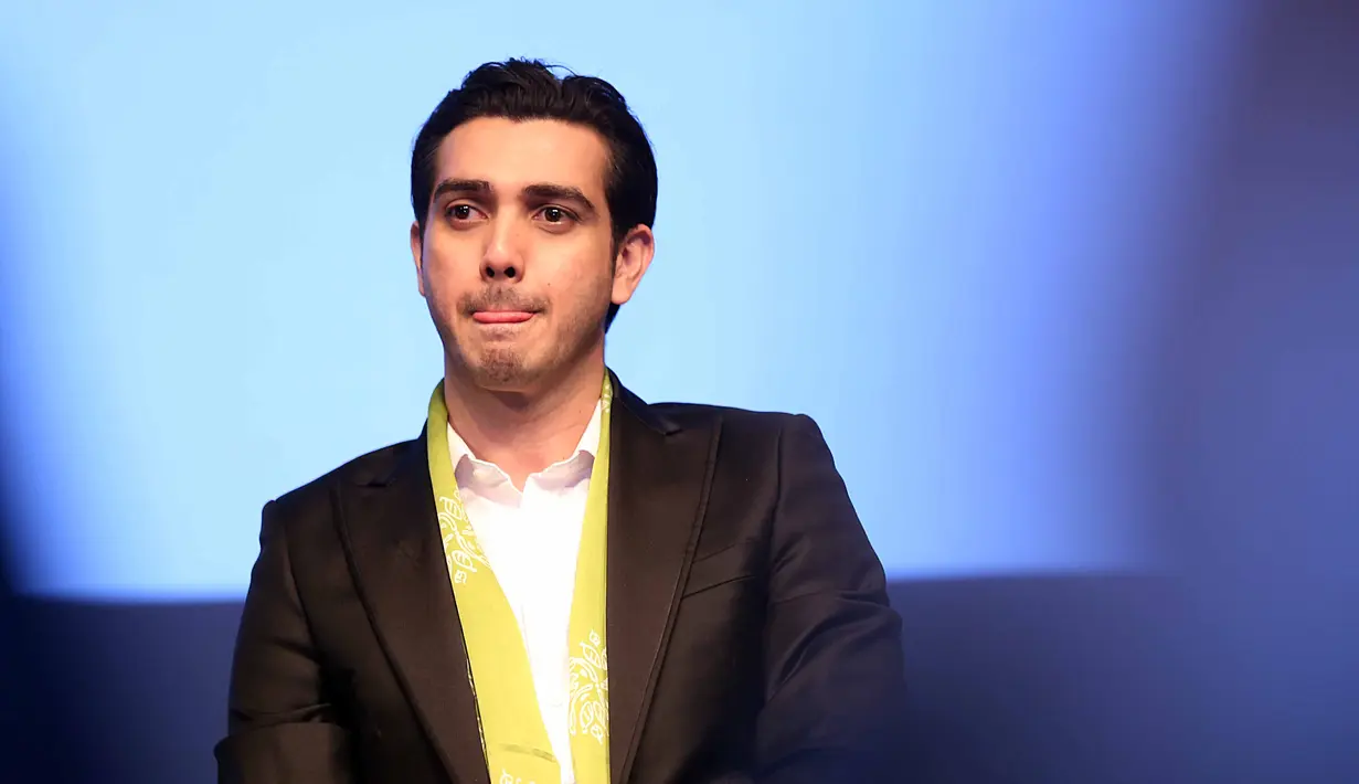 Film Bukan Cinta Malaikat, selain mengambil lokasi syuting di Bandung, juga mengambil lokasi di Trengganu, Malaysia, serta Mekkah dan Madinah. Pengalaman berbeda dirasakan Fahri dengan film-film yang dibintangi sebelumnya. (Nurwahyunan/Bintang.com)