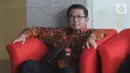 Direktur Utama PTPN  X, Dwi Satriyo Annurogo saat akan menjalani pemeriksaan di Gedung KPK, Jakarta, Rabu (13/11/2019). Dwi Satriyo diperiksa sebagai saksi untuk tersangka kasus dugaan suap distribusi gula yang juga mantan Direktur Pemasaran PTPN III I Kadek K. Laksana(merdeka.com/Dwi Narwoko)