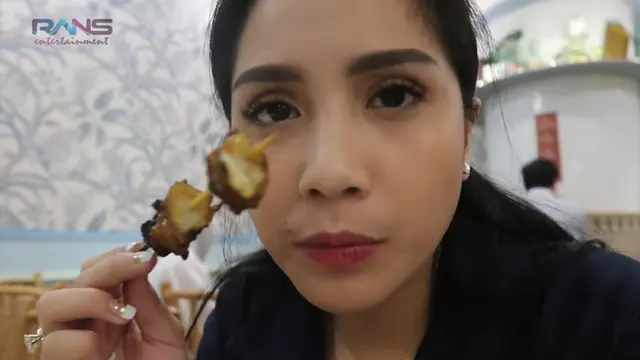 Nagita Slavina mengungsi ke Singapura