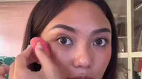 Tutorial Makeup Cantik Marion Jola Saat Pergi ke Gym dan Mal