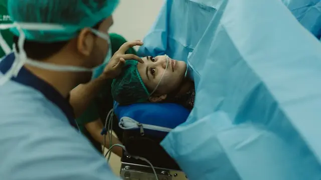 Aaliyah Massaid Melahirkan