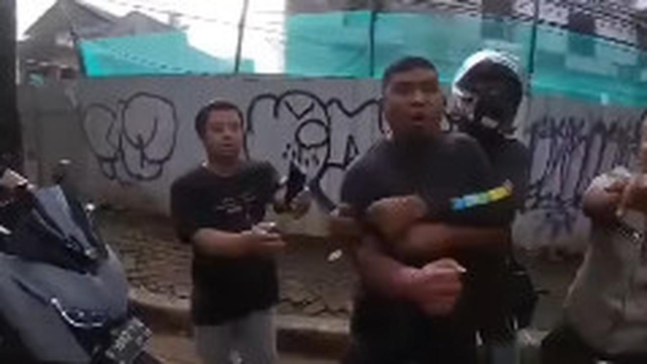 Viral Rombongan Klub Motor Ribut Sama Warga di Jalan