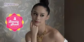 Brianna Simorangkir Beauty Shoot for Bintang.com