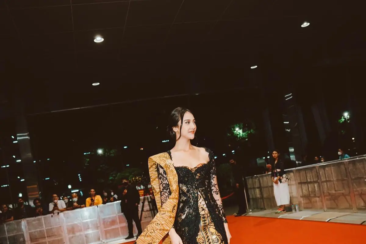 Anya Geraldine