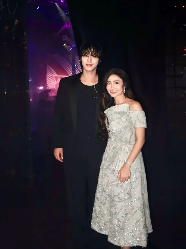 Febby Rastanty saat Bersebelahan dengan Aktor Korea, Ahn Hyo Seop. [@febbyrastanty]