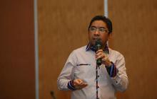 Elvyn Masassya memaparkan kinerja Jamsostek di tahun 2012
