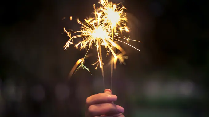 Mimpi Bermain Kembang Api