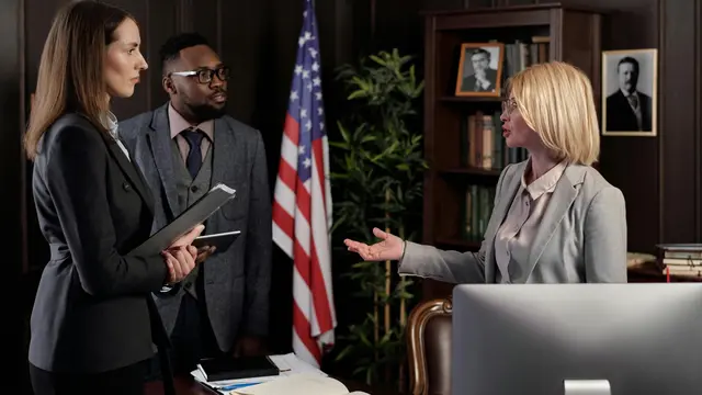 4. Leo (23 Juli - 22 Agustus)