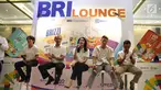 Direktur Konsumer BRI Handayani (tengah) bersama para atlet Asian Games 2018 saat meluncurkan kartu Brizzi edisi Asian Games 2018 di Indocomtech, Jakarta, Jumat (3/11). (Liputan6.com/Faizal Fanani)