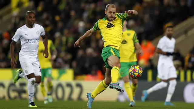 FOTO: Sterling Hattrick, Manchester City Pesta Gol ke Gawang Norwich City