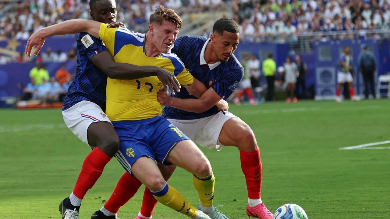 FOTO: Mbappe Bersinar Saat Prancis Libas Swedia