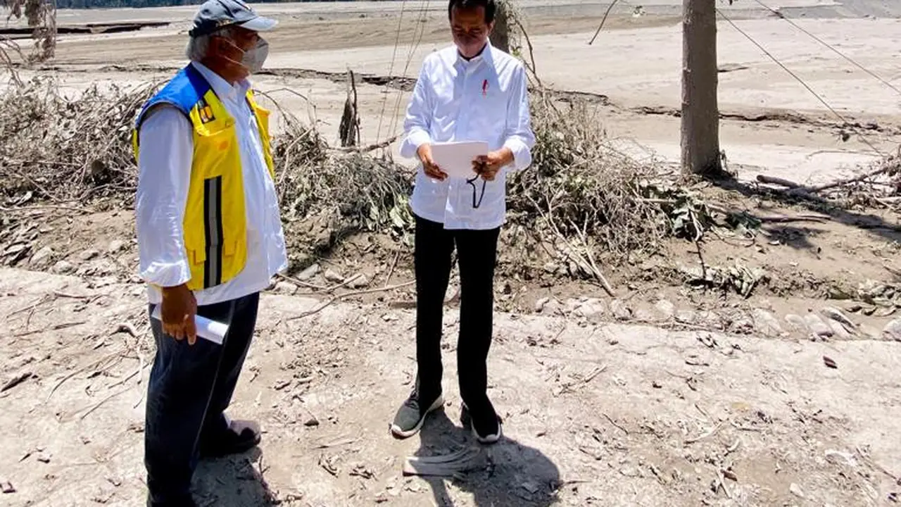 Presiden Jokowi Kunjungi Lokasi Bencana Erupsi Semeru