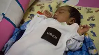 Bayi Perempuan Lahir di Mobil Uber di Bandung