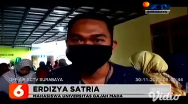 Proses pelipatan kertas suara mulai digelar KPU Kabupaten Ngawi. Agar prosesnya cepat, KPU mengajak puluhan warga, mulai dari bapak-bapak, ibu rumah tangga (IRT) hingga Mahasiswa.