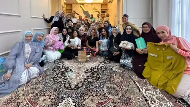 Potret Geng Sister Soleha (Instagram/@elmatheana)