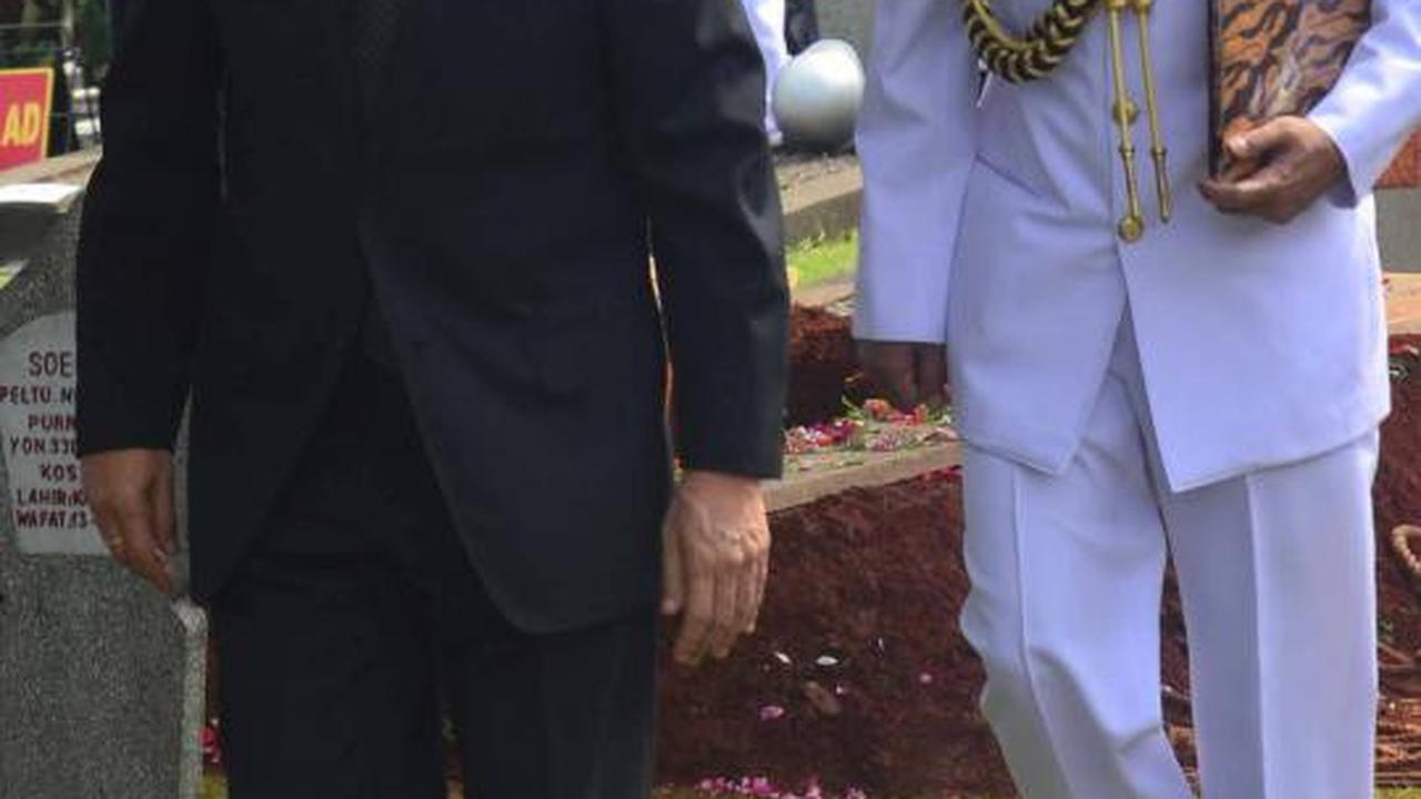 Prosesi pemakaman Laksamana (Purn) Sudomo