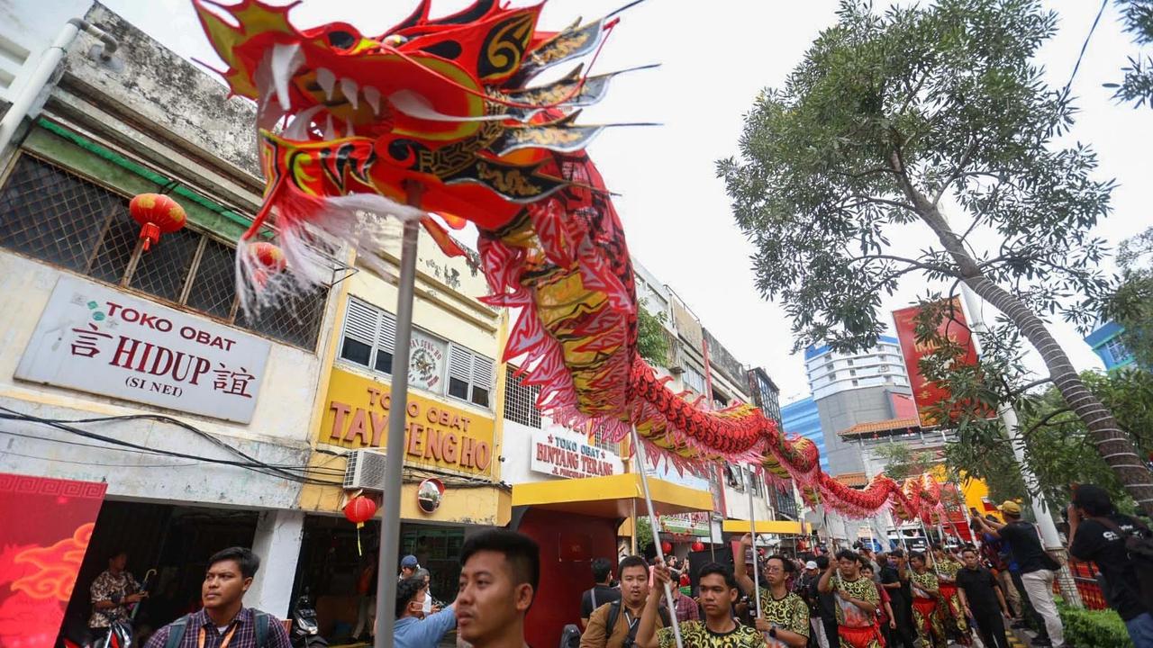 FOTO: Kemeriahan Cap Go Meh Jakarta Warnai Ibu Kota