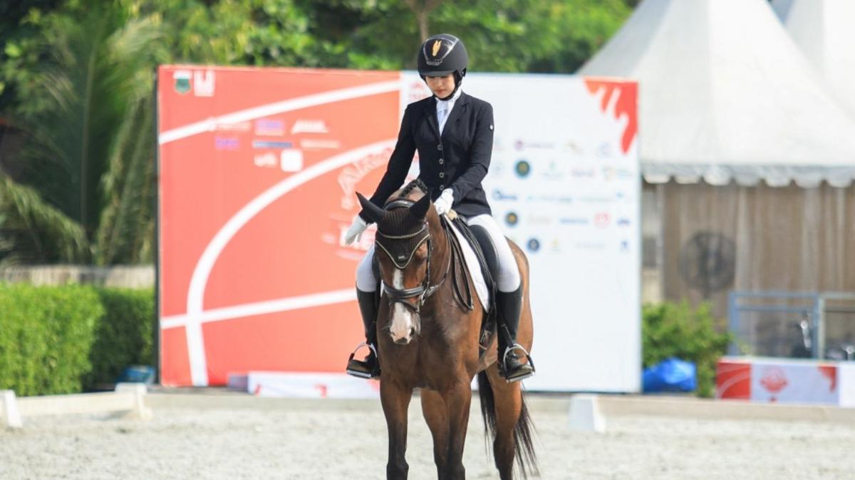 Atlet Berkuda Nareswari Shifa Rebut Piala Presiden Usai Juara Kategori Dressage