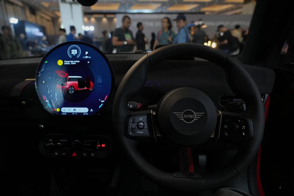 FOTO: MINI Hadirkan Edisi Terbatas 1965 Victory Edition di Indonesia