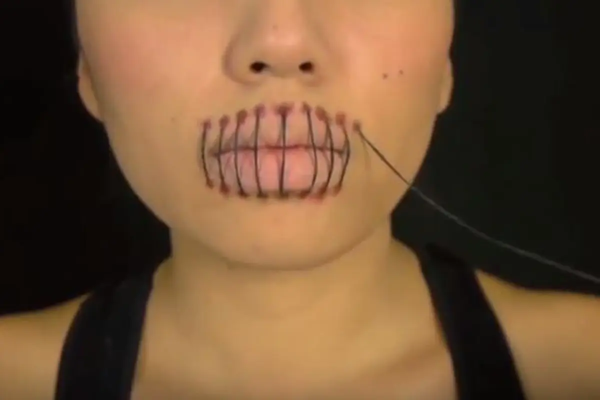 'Jahit Bibir' Jadi Makeup Halloween Paling Kece Tahun Ini