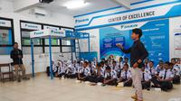 PT Daikin Airconditioning Indonesia menghelat pelatihan Kesehatan, Keselamatan Kerja dan Lingkungan Hidup (K3LH) bagi siswa sekolah menengah kejuruan. (Foto: Daikin)