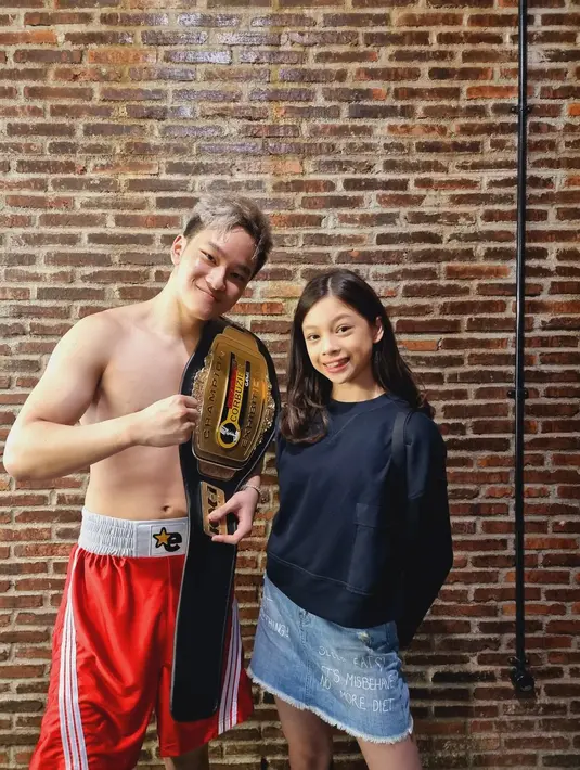 Nada Tarina Putri (Instagram/azkacorbuzier)