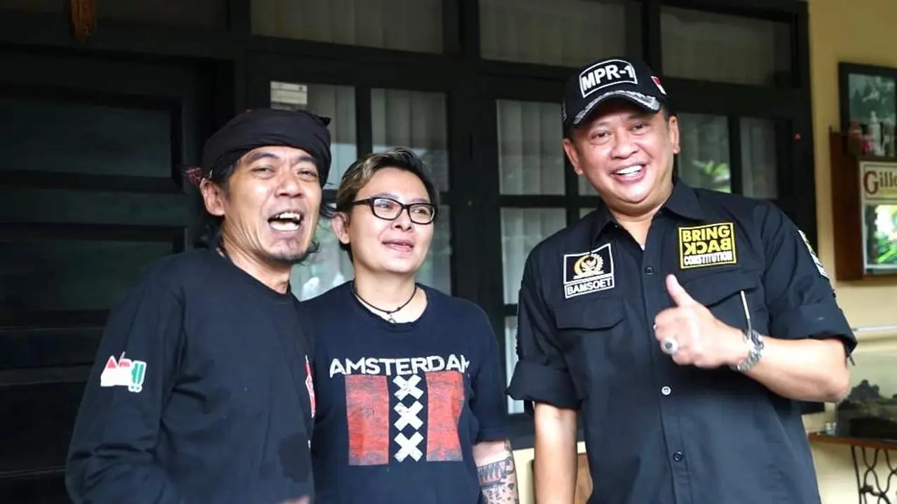 Bamsoet di acara Ngobras (Ngobrol Asyik) sampai Ngompol (Ngomong Politik), bersama Budi Dalton
