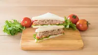 ilustrasi sandwich tuna/Image by topntp26 on Freepik