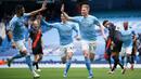 Kevin De Bruyne berhasil menjadi salah satu gelandang top Eropa saat bergabung ke Manchester City pada 2015 silam. De Bruyne telah mencatatkan namanya sebagai pengumpan terbanyak dalam setahun sejak 2010 sebanyak 3 kali (2014,2019, dan 2020). (AFP/Pool/Dave Thompson)