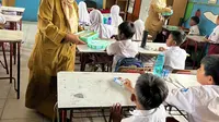 Program Pembiasaan Makan Bergizi Gratis (MBG) di Sekolah Dasar Negeri (SDN) Rawa Kompeni mendapatkan sambutan positif dari siswa dan guru. (Istimewa)