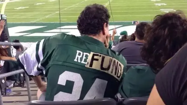 10 Nama Punggung Nyeleneh di Baju Jersey Ini Bikin Geleng Kepala
