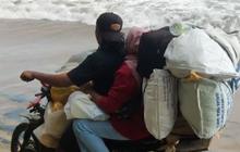 Uji Nyali Warga Desa, Potret Masyarakat Lampung Terpaksa Hadapi Ombak Pantai usai Belanja di Pasar