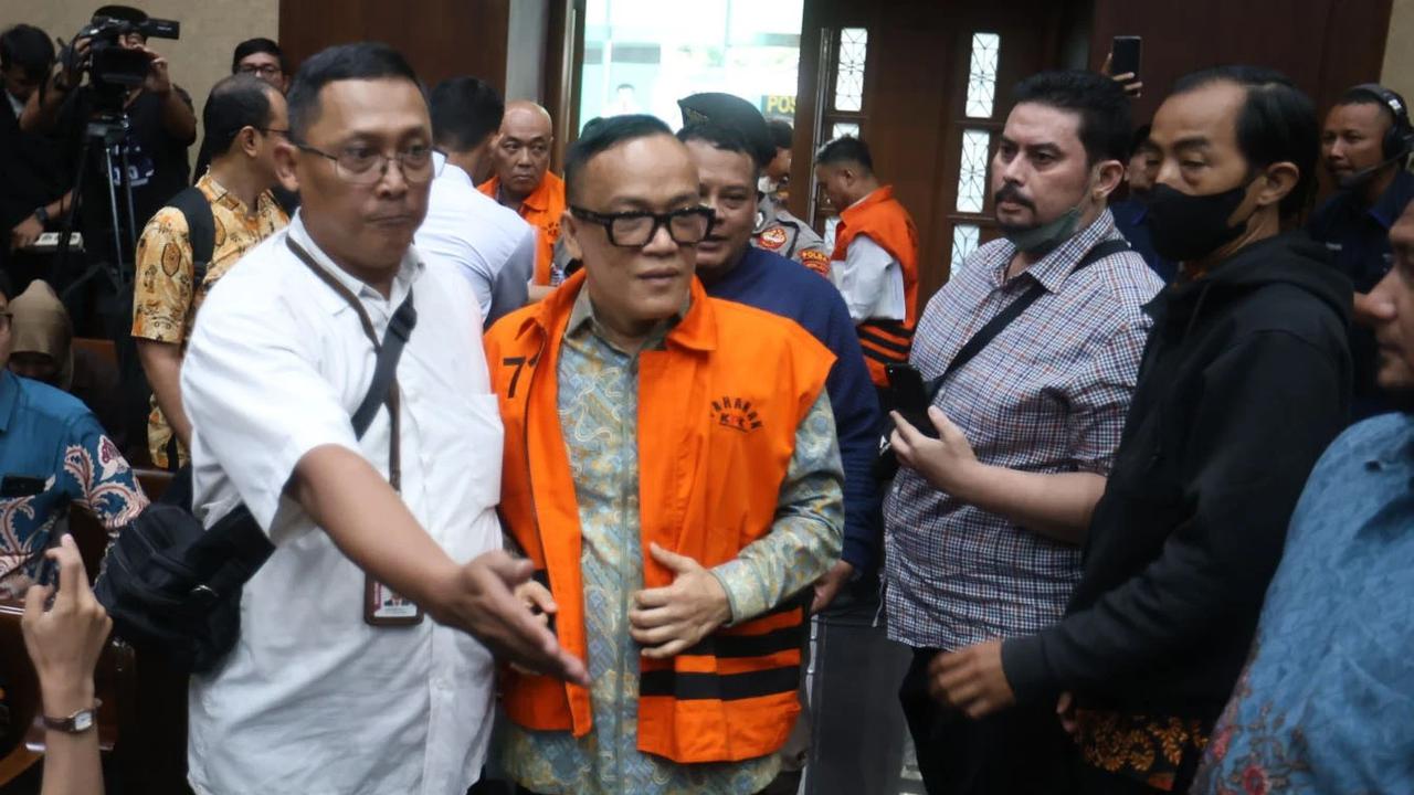 FOTO: Eks Wamenaker Noel Ebenezer Hadiri Sidang Perdana Kasus Pemerasan Sertifikat K3