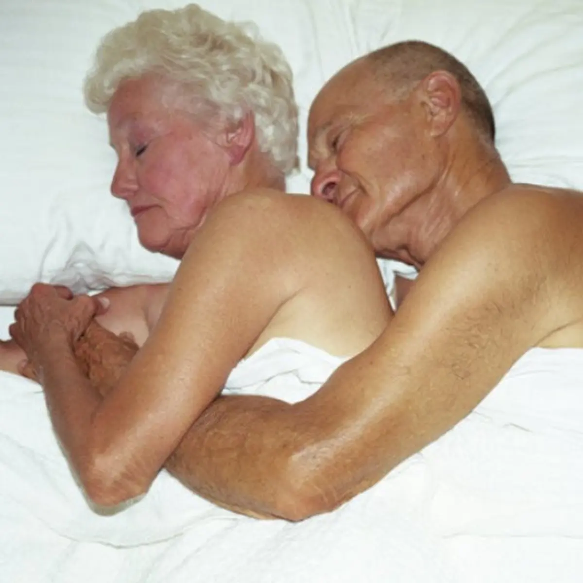 3 Posisi Seks Aman dan Menyenangkan untuk Pasangan Usia 50an - Health  Liputan6.com