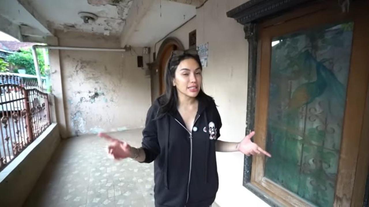 Potret Rumah Masa Kecil Nikita Mirzani Kini Terbengkalai, Bakal Segera Direnovasi jadi 'Istana