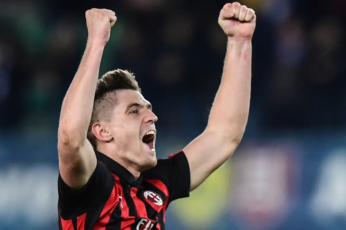 FOTO: 7 Striker Nomor Punggung 9 Gagal Bersinar AC Milan