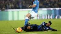 Gonzalo Higuain cetak dua gol kemenangan Napoli (Reuters)