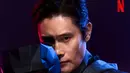<p>Selain protagonis Ki Hoon, potongan gambar yang baru dirilis dari musim mendatang menampilkan Front Man yang penuh teka-teki (Lee Byung Hun) tanpa memakai topeng. (Foto: Netflix Korea)</p>