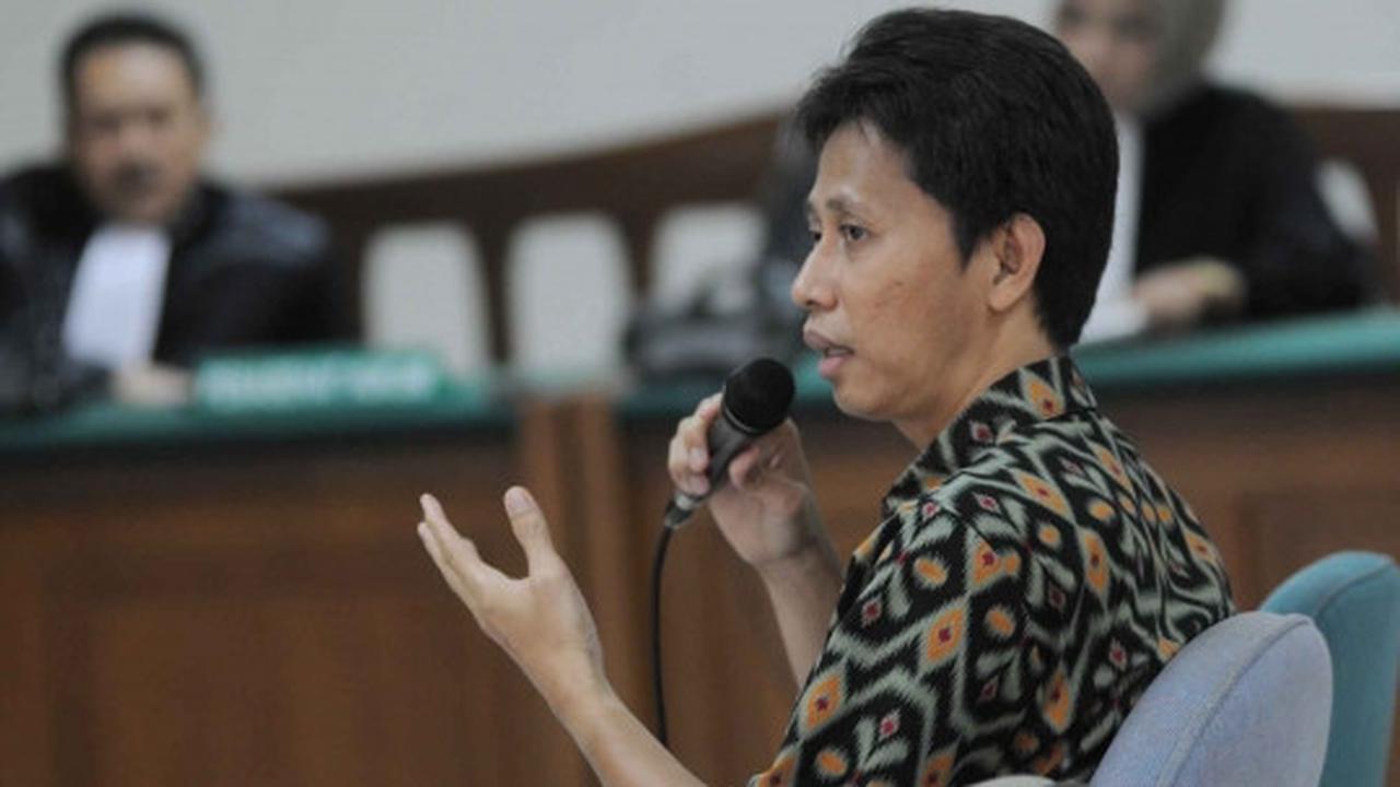 Sidang korupsi Alkes, terdakwa Mulya A Hasjmy dengarkan saksi ahli