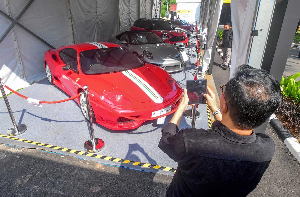 FOTO: Dari Mobil Mewah hingga Lukisan Emas Dilelang di BPA Fair 2026